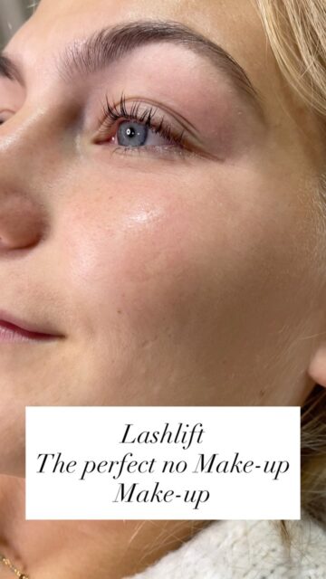 Lashlift - the perfect no Make-up Make-up ✨✨ Ein Lashlifting öffnet den Blick auf natürliche Weise und lässt die Augen frischer, wacher und strahlender erscheinen. Gerade oder nach unten wachsende Wimpern können den Blick schnell müde wirken lassen.
Viele denken, ein Lashlifting lohnt sich nur bei langen Wimpern. Tatsächlich profitieren gerade kurze oder feine Wimpern oft besonders davon. Genau darauf habe ich mich spezialisiert. Durch das Liften, die optische Verlängerung und das Färben der Wimpern wirken die Augen sofort ausdrucksvoller – in jedem Alter.
Wer die Natürlichkeit liebt, kann so komplett auf Augen-Make-up verzichten. 🤍 Der Wimpernkranz wirkt bereits leicht geschminkt – ganz ohne Mascara.
Als No-Make-up-Look oder als perfekte Basis für Ihr tägliches Make-up – im Berufsalltag, im Urlaub oder einfach an Tagen, an denen es schnell gehen soll.
Schön geschwungene Wimpern – ganz ohne Mascara oder Wimpernzange.
Auch beim Lashlifting steht für mich Qualität vor Quantität. Deshalb biete ich diese Behandlung bewusst exklusiv ohne Paralleltermine an. 
Möchten Sie wissen, ob ein Lashlifting auch für Ihre Wimpern geeignet ist? Schreiben Sie mir gerne eine Nachricht oder vereinbaren Sie einen Termin. Ich berate Sie persönlich.

#lashliftingdüsseldorf #nomakeuplook #naturalbeauty #beautydüsseldorf #wimpernliftingdüsseldorf ✨✨ BeautyRoutine MakeupArtist MonikaMages